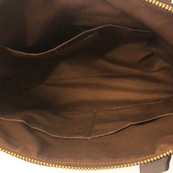 COACH SIG ZIP TOTE NWT - Picture 6 of 10